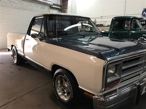 1987 Dodge D150 Le Short Box New Paint Professionally Lowered