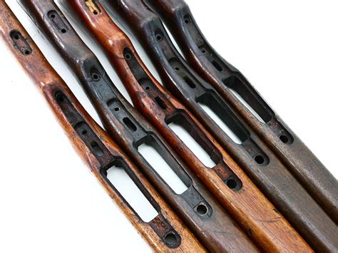 Arisaka gewehr in salut aus kundeninzahlungnahme. Japanese Arisaka Type 38 Rifle Stock