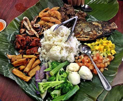 Eat With Your Hands Filipino Kamayan Dining From The San Fernando