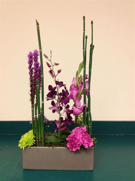 Lily Roots To Blooms Modern Floral Arrangements Flower Arrangement