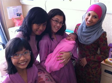 Beliau memulakan kerjaya lakonan pada. Gambar anak perempuan Aziz M.Osman dan Puteri Lily ...