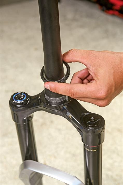 Garage Files How To Install A Suspension Fork Mountain Bike Action
