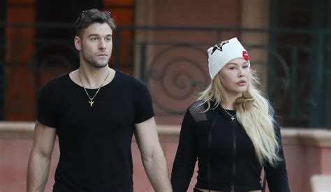 Shanna Moakler And Matthew Rondeau Appear To Be Back Together Weeks After His Arrest Matthew