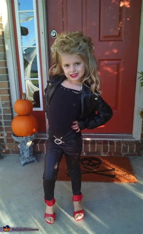 Inspiration, make up tutorials and all accessories you'll need to create your own diy grease sandy costume. Sandy from Grease Halloween Costume