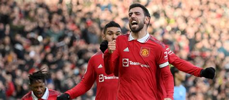 Bruno Fernandes Wins Manchester United Player Of The Month Award Man