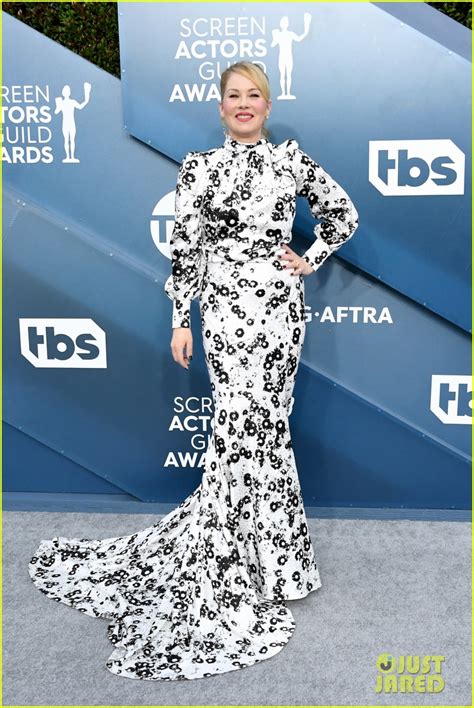 Christina Applegate Dons Black And White Daisy Gown At Sag Awards 2020 Photo 4418072 Christina