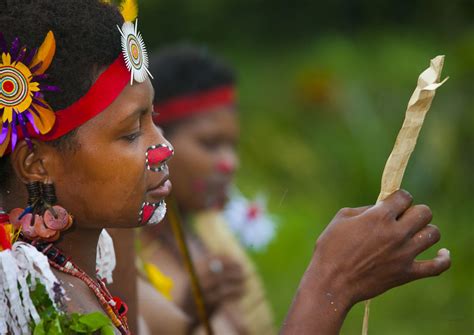 Portrait Of Tribal Women In Traditional Clothing Milne Ba Flickr