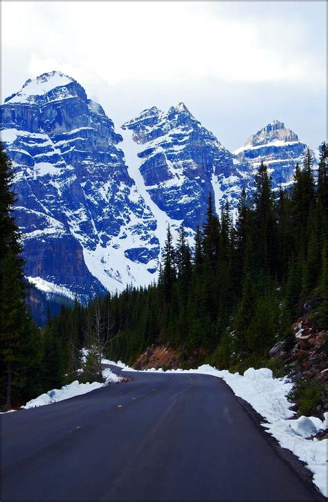 Road To Moraine Lake I Missed This The Other Night This W Flickr