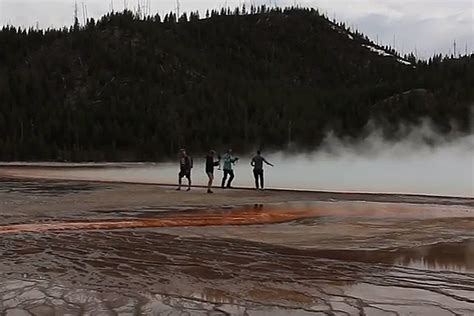 High On Life Vloggers Who Broke National Park Rules Die In Bc