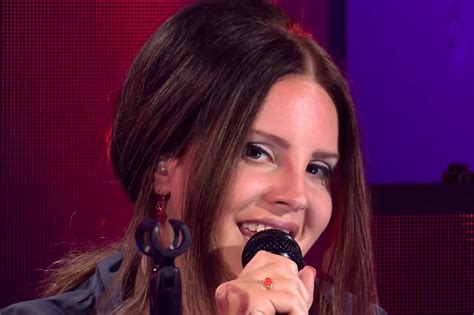 Hear Lana Del Rey Cover Ariana Grandes ‘break Up With