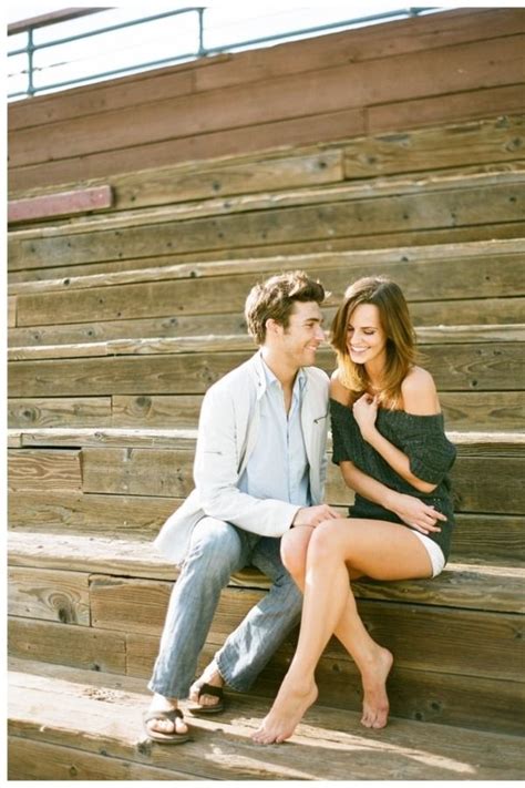 Engagement Pic Romantic Photos Couples Engagement Photo Outfits Intimate Photos