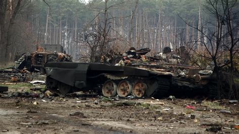 Watch Ukraine Says It Destroyed Russian Tanks Near Kyiv Bloomberg