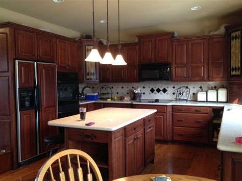 One of the best manufacturers in kitchen cabinets for every homeowner regardless of his budget or kitchen style is masterbrand cabinets, inc. Top Kitchen Cabinet Manufacturers - Where to Go When ...