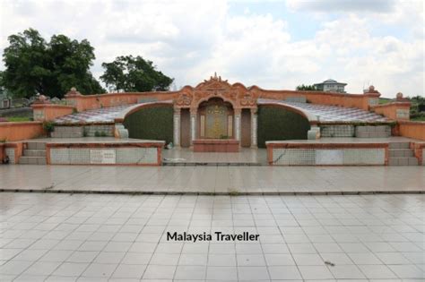Kwong tong cemetery, kuala lumpur. Kwong Tong Cemetery Kuala Lumpur (Heritage Park)