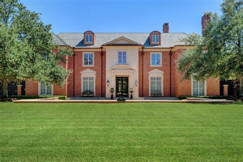 Regal River Oaks Mansion Hits The Market With A Million Asking