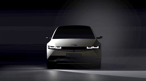 We are introducing hyundai's the first fully electric car, ioniq 5. 2022 Ioniq 5 electrical crossover dials in 45 EV Idea's retro search for February debut - HOME ...