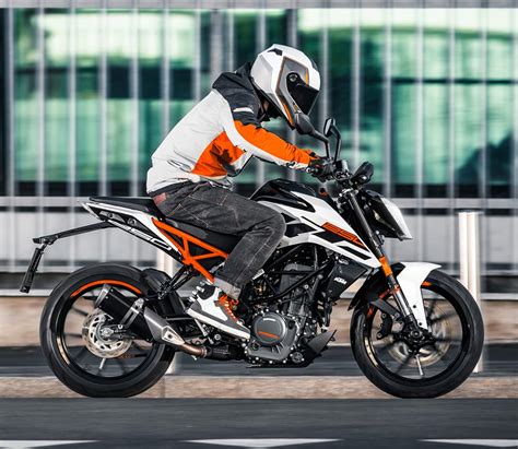 2017 Ktm Duke 250 Launched In India At Inr 173 Lakhs Autobics