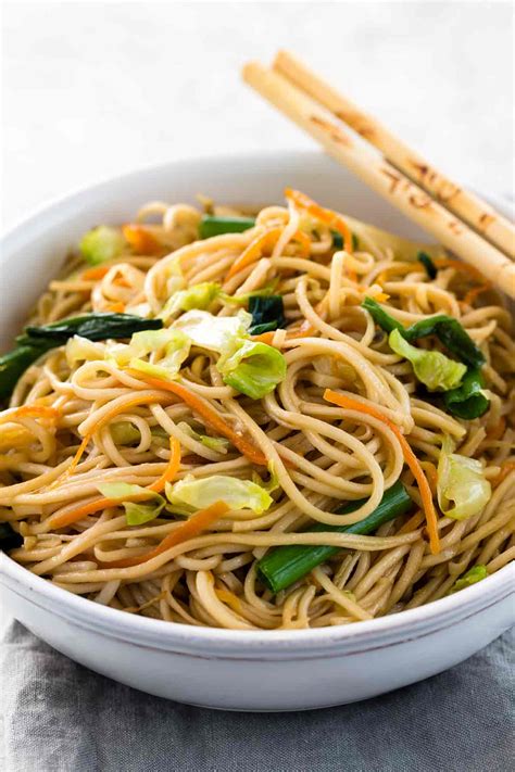 Classic Chinese Chow Mein Recipe Delicious Cuisines Of The World Asia