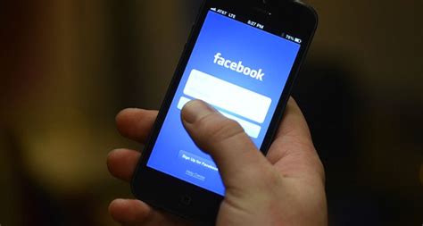 Το Facebook ζητά από τους χρήστες σέλφι φωτογραφίες για την ταυτοποίηση