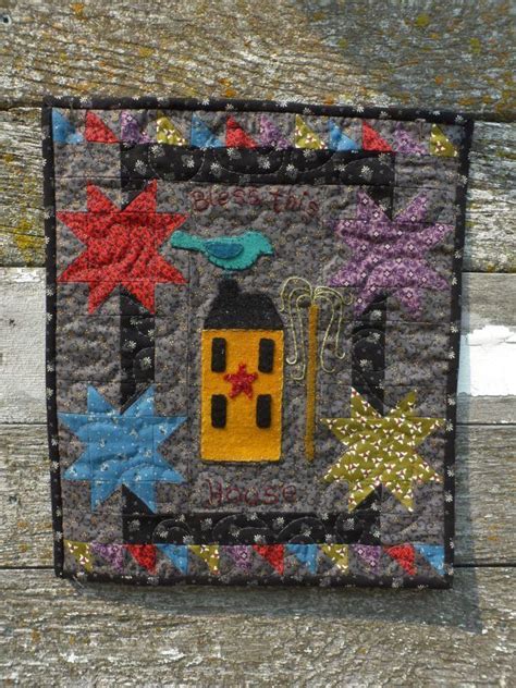 Mini Wool Applique Wall Hanging Quick And Fun To Make Applique Wall