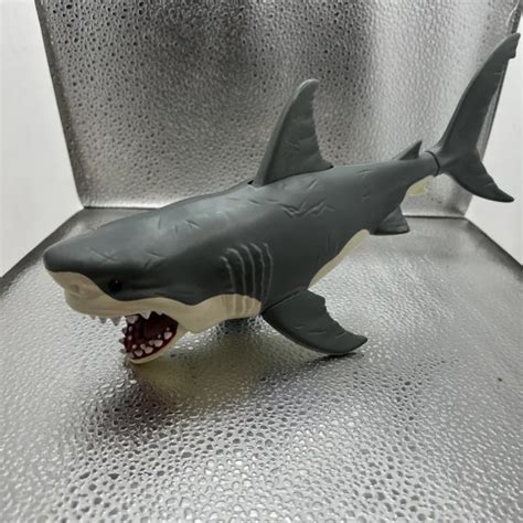 Toys R Us Chap Mei Chomping Jaws Action 11 Great White Shark Toy