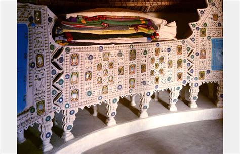 Dsource Design Gallery On Lippan Kaam Kutch Traditional Mural Craft