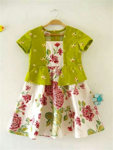 Mari kita giatkan batik, jika kita memang cinta produk indonesia. 7f133541bfd7a4c5df4a0d55d911e9cb.jpg 720×960 pixels | Gaun ...