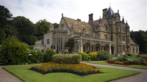 Ten Victorian houses | English manor houses, Victorian homes, Huge houses