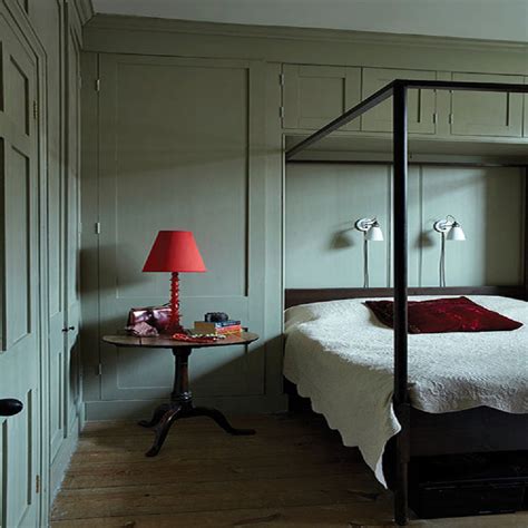 Can you imagine sleeping in a beautiful french farmhouse, perhaps a winery not far from your home? 13 Tranquil Paint Colors for Bedrooms