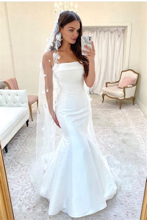 Fold Strapless Satin Mermaid Bridal Dresses 2022 Loveangeldress