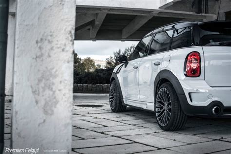 Mini Cooper Countryman White With Breyton Race Ls