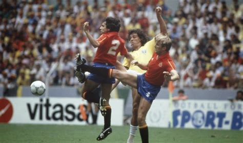 Pagar com cartão na balada é um saco porque não é como no brasil que você tem uma comanda. Brasil 1 x 0 Espanha na Copa do Mundo de 1986 | Futebol ...