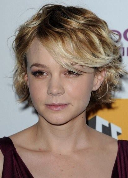 The long side bangs complete this adorable look. Beautiful Short Hairstyles for Fine Hair | Short ...