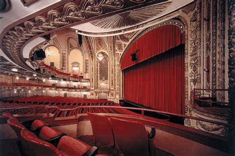 Theater Guide To Chicagos Musicals And Plays Time Out Chicago