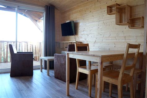 Camping du mont noir is suitable for the disabled, has baby facilities and pets are allowed, with 10 touring pitches this french campsite has great facilities like swimming pool, fishing, restaurant. Chalet panoramique 2 à 4 personnes "Le Pic Noir ...