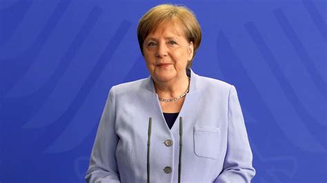 German chancellor angela merkel (axel schmidt/reuters). Bundesregierung | Coronavirus in Deutschland | Video ...