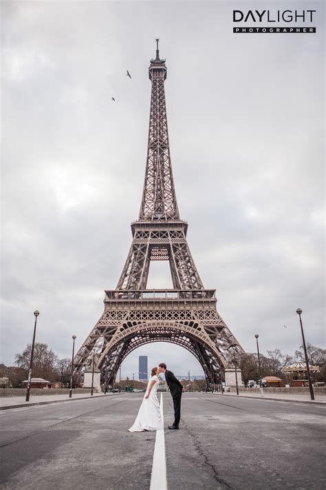 Wedding Pictures At The Eiffel Tower