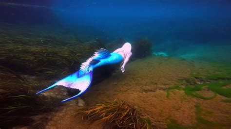 Mermaid Melissas Beautiful Blue Fins And Tail Fluke Relaxing Background
