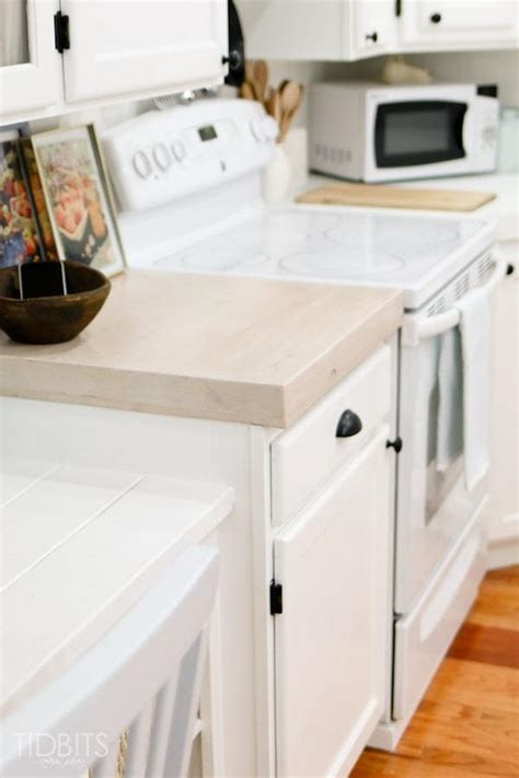 A solid surface countertop may be the right fit for those who want a seamless countertop with a soft feel and an integral sink. DIY Solid Surface/Corian Countertops - Tidbits