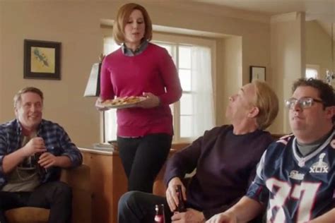 Saturday Night Live Spoofs Sexist Super Bowl Ads