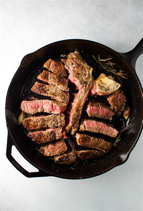 Valle's steak house was an american chain of restaurants that operated on the east coast of the united states from 1933 to 2000. Perfect Porterhouse Steak for Two Recipe | Kitchen Swagger