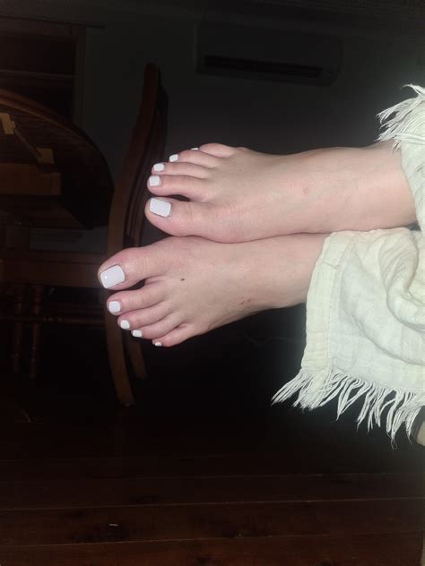 wifes feet out of the covers photos just before i fucked them scrolller