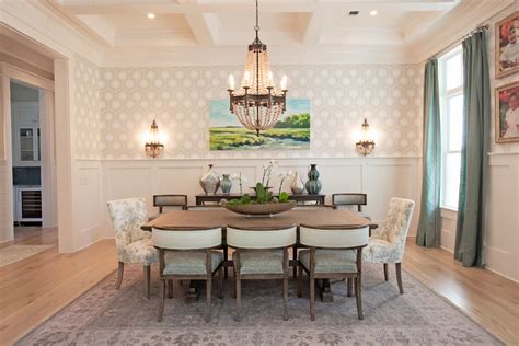 20 Fantastic Traditional Dining Room Interiors That