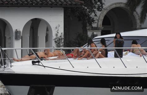 Leidy Amelia And Kinsey Wolanski Sexy In 2 Massive Yachts In Miami For