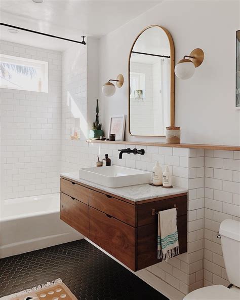 Neutral Midcentury Modern Bathroom With Peach Tile Artofit
