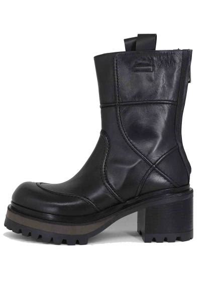 Amphibious Ankle Boots In Black Leather With Heel And Tank Sole Laura