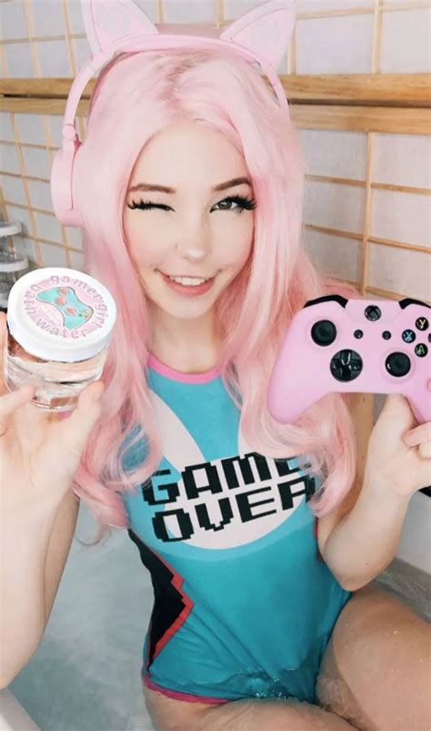 The Rise Of The Gamer Girl Aesthetic And What It Means For Women Eww