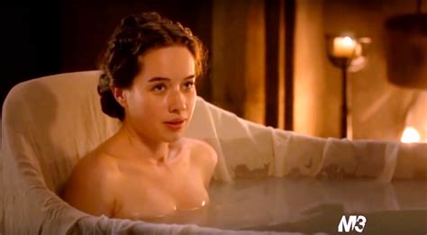 Nackte Anna Popplewell In Reign
