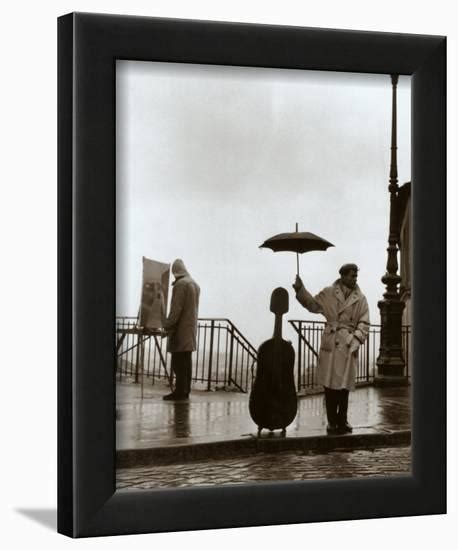 Musician In The Rain Posters Robert Doisneau