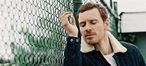 Act Disinterested Michael Fassbender Sexy S Popsugar Love And Sex